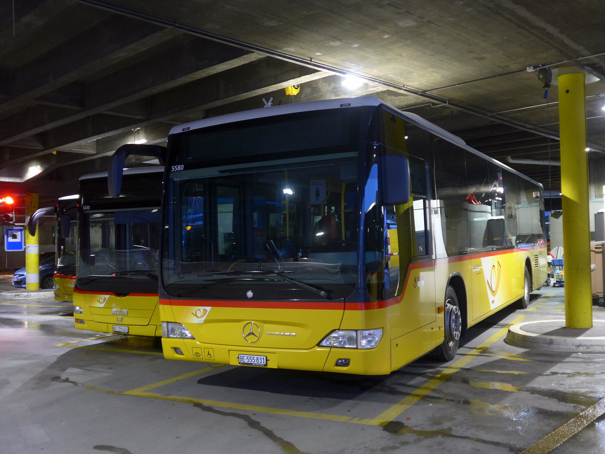 (186'796) - PostAuto Bern - Nr. 531/BE 555'831 - Mercedes am 9. Dezember 2017 in Bern, Postautostation