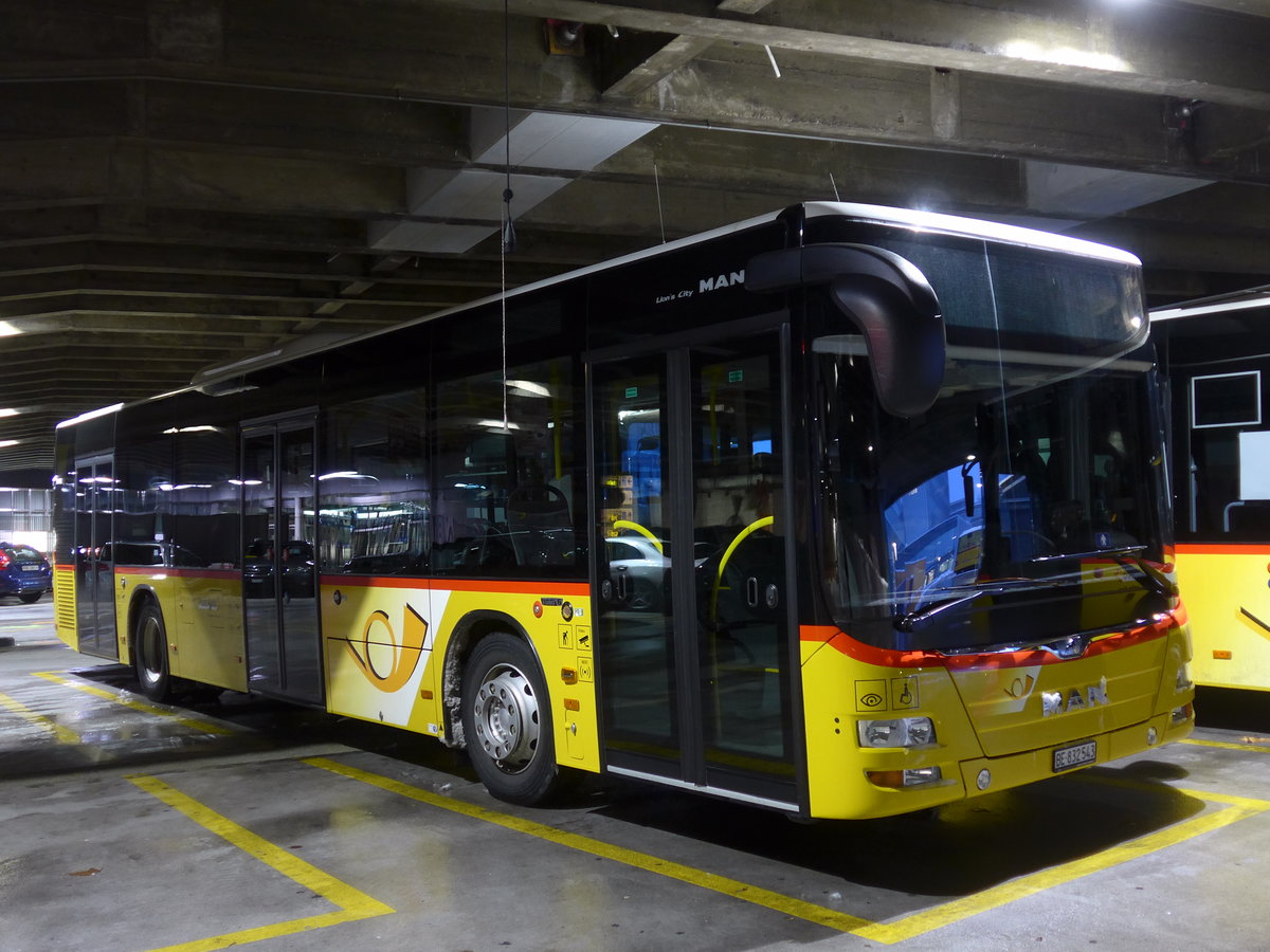 (186'797) - PostAuto Bern - Nr. 543/BE 832'543 - MAN am 9. Dezember 2017 in Bern, Postautostation