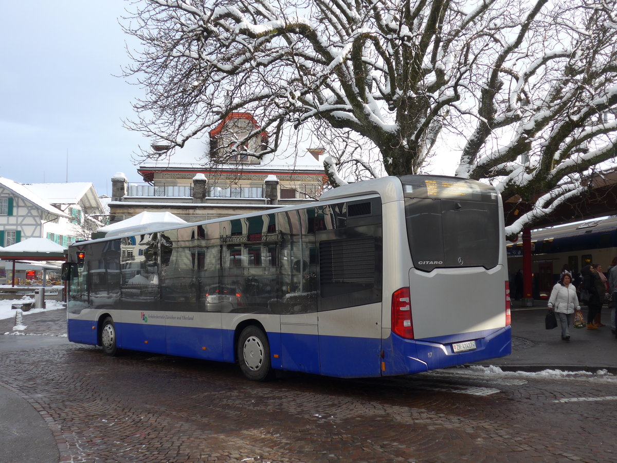 (186'886) - VZO Grningen - Nr. 17/ZH 41'417 - Mercedes am 9. Dezember 2017 beim Bahnhof Wetzikon