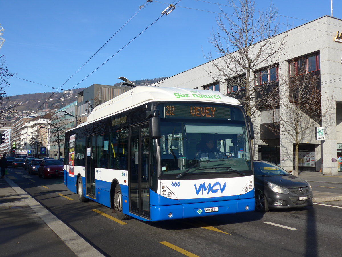 (187'201) - VMCV Clarens - Nr. 400/VD 605'103 - Van Hool (ex CarPostal Ouest Nr. 11; ex CarPostal Ouest Nr. 2) am 23. Dezember 2017 beim Bahnhof Vevey