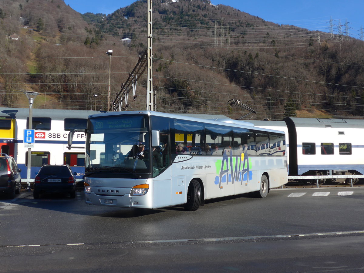 (187'520) - AWA Amden - Nr. 4/SG 39'004 - Setra am 31. Dezember 2017 beim Bahnhof Ziegelbrcke