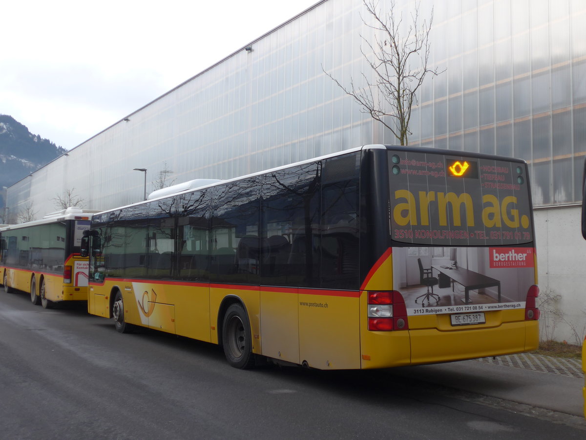 (187'709) - PostAuto Bern - Nr. 541/BE 675'387 - MAN am 7. Januar 2018 beim Bahnhof Frutigen