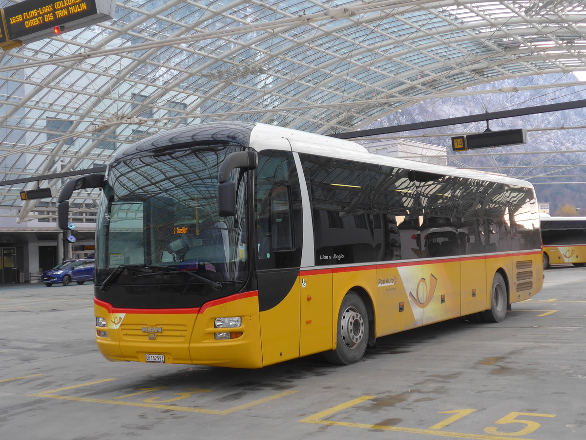 (188'186) - PostAuto Graubnden - GR 162'991 - MAN am 3. Februar 2018 in Chur, Postautostation