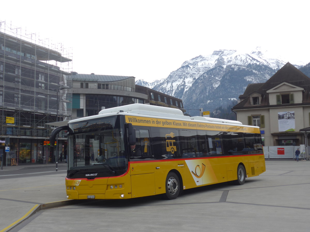 (188'244) - PostAuto Bern - BE 827'645 - Ebusco am 5. Februar 2018 beim Bahnhof Interlaken West