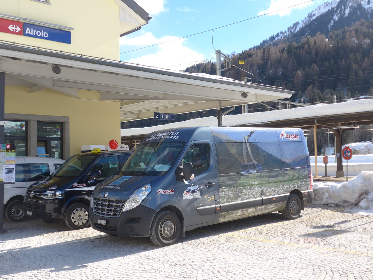 (188'606) - Taxi Gotthard, Airolo - TI 203'300 - Renault am 14. Februar 2018 beim Bahnhof Airolo