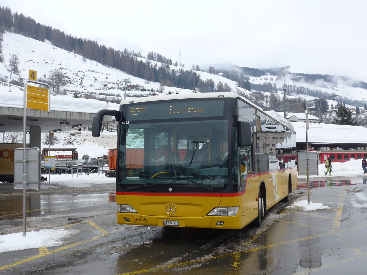 (188'753) - PostAuto Graubnden - GR 102'393 - Mercedes am 16. Februar 2018 beim Bahnhof Scuol-Tarasp