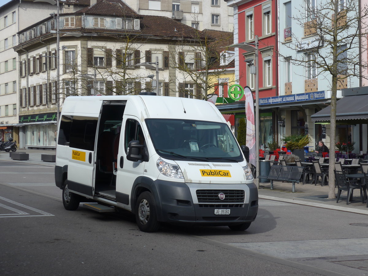 (189'875) - CarPostal Ouest - JU 35'182 - Fiat am 2. April 2018 beim Bahnhof Delmont