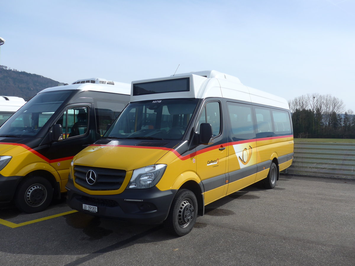 (189'915) - CarPostal Ouest - JU 39'182 - Mercedes am 2. April 2018 in Develier, Parkplatz