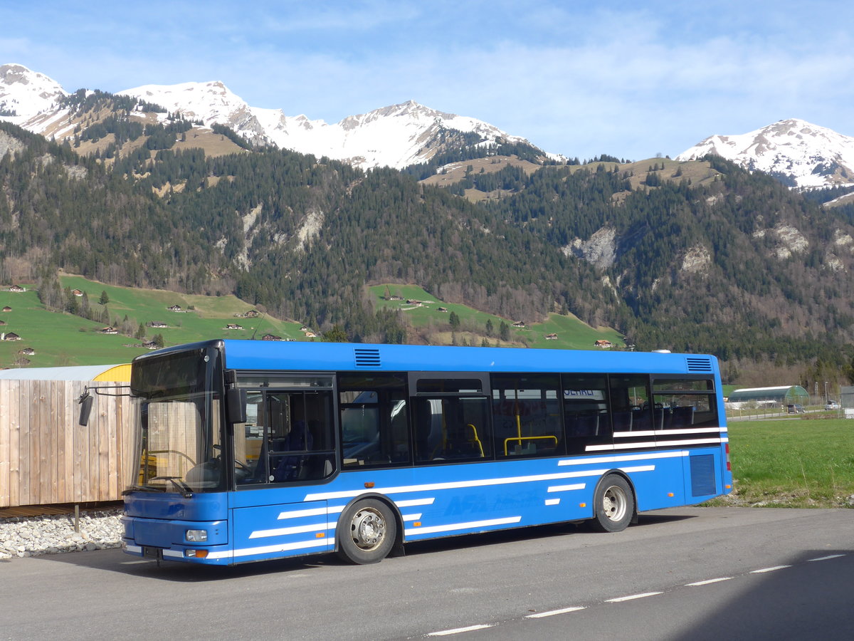 (190'101) - AFA Adelboden - Nr. 56 - MAN/Gppel am 14. April 2018 in Frutigen, Garage