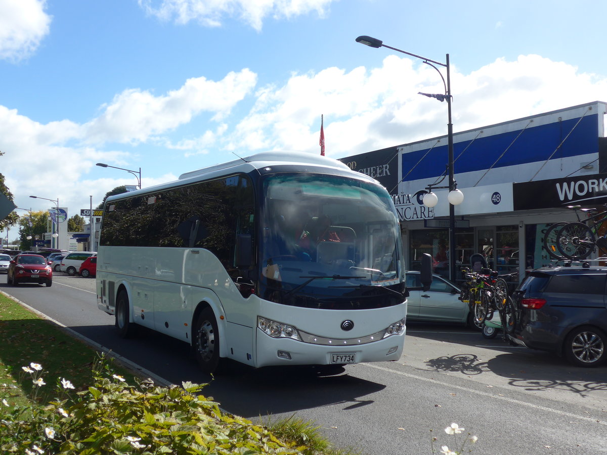 (190'830) - Arc Coach, Parnell - LFY734 - Yutong am 22. April 2018 in Matamata