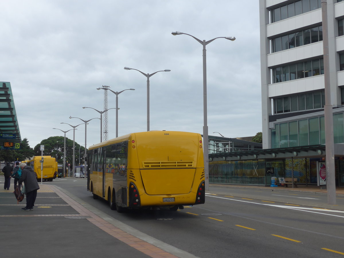 (191'669) - GO Wellington - Nr. 2314/DAU246 - MAN/Designline (ex Red Bus, Christchurch Nr. 705) am 27. April 2018 beim Bahnhof Wellington