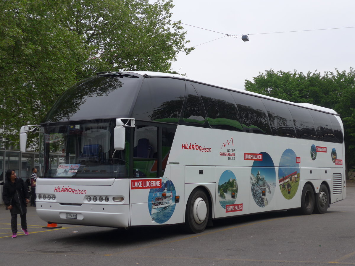 (192'298) - Hilrio, Schtz - LU 254'801 - Neoplan am 3. Mai 2018 in Zrich, Sihlquai