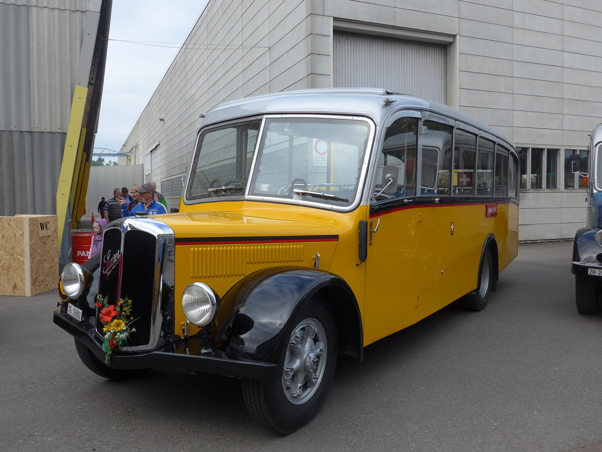 (192'384) - Zollikofer, Berg - TG 16'881 - Saurer/Hnni (ex Reusser, Thun; ex Kontiki, Wettingen; ex Nussbaumer, Ganterschwil) am 5. Mai 2018 in Attikon, Wegmller