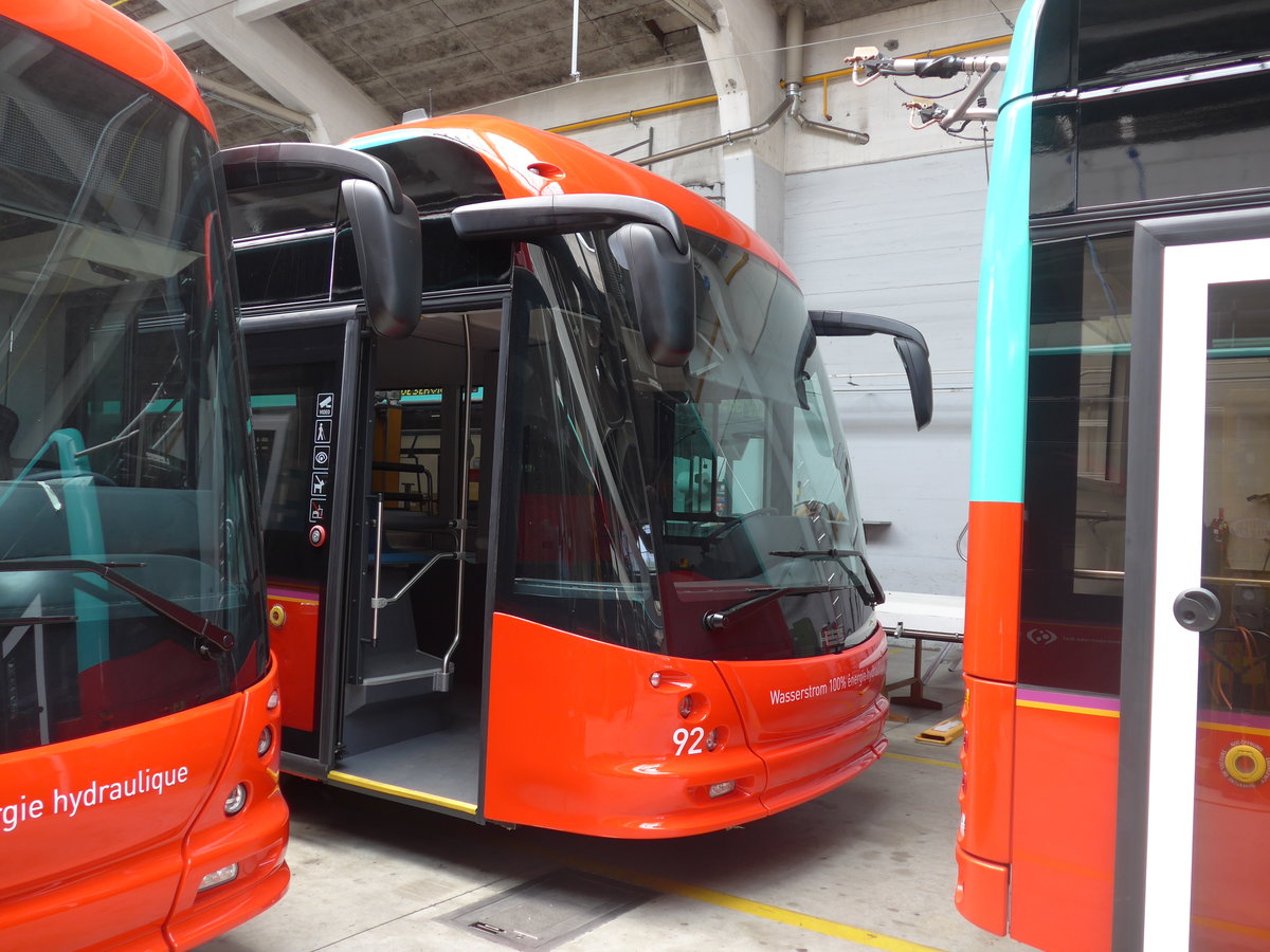 (192'820) - VB Biel - Nr. 92 - Hess/Hess Gelenktrolleybus am 6. Mai 2018 in Biel, Depot (Teilaufnahme)