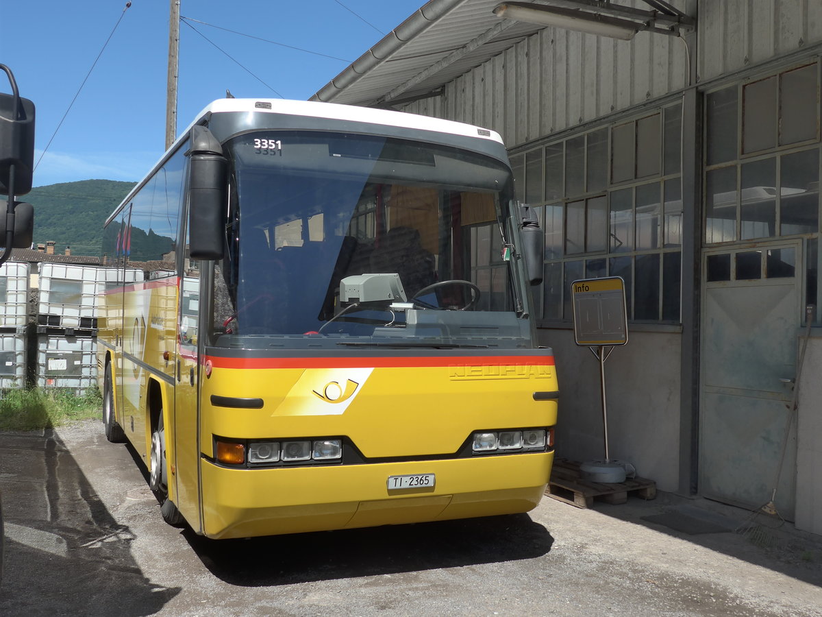 (193'818) - Merzaghi, Maroggia - TI 2365 - Neoplan am 9. Juni 2018 in Maroggia, Garage