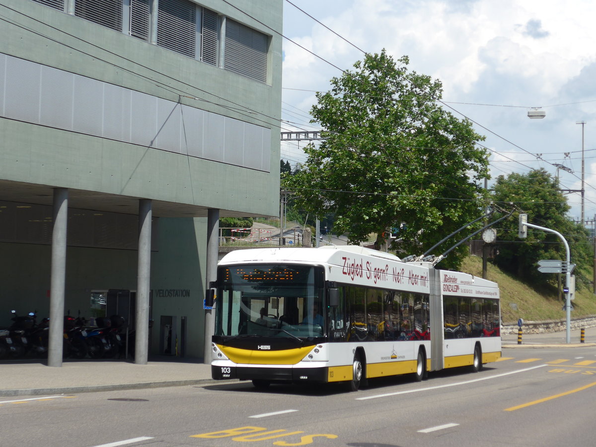 (193'920) - VBSH Schaffhausen - Nr. 103 - Hess/Hess Gelenktrolleybus am 10. Juni 2018 beim Bahnhof Schaffhausen