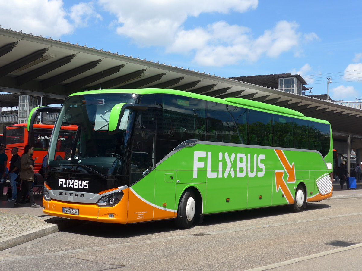 (194'251) - Stiefvater, Binzen - L-SL 5050 - Setra am 18. Juni 2018 beim Bahnhof Freiburg