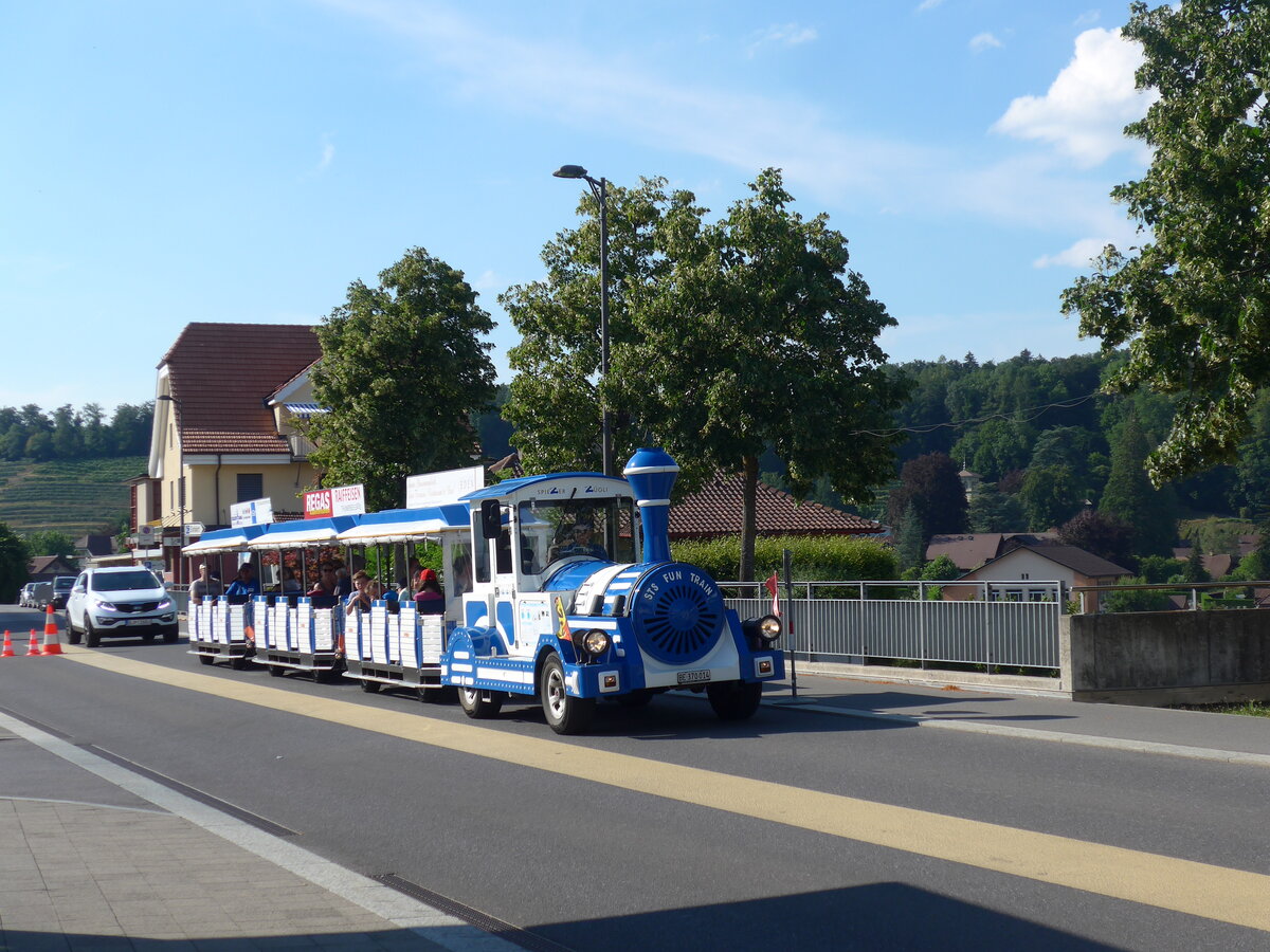 (194'746) - Spiezer Zgli, Spiez - BE 370'014 - am 9. Juli 2018 beim Bahnhof Spiez