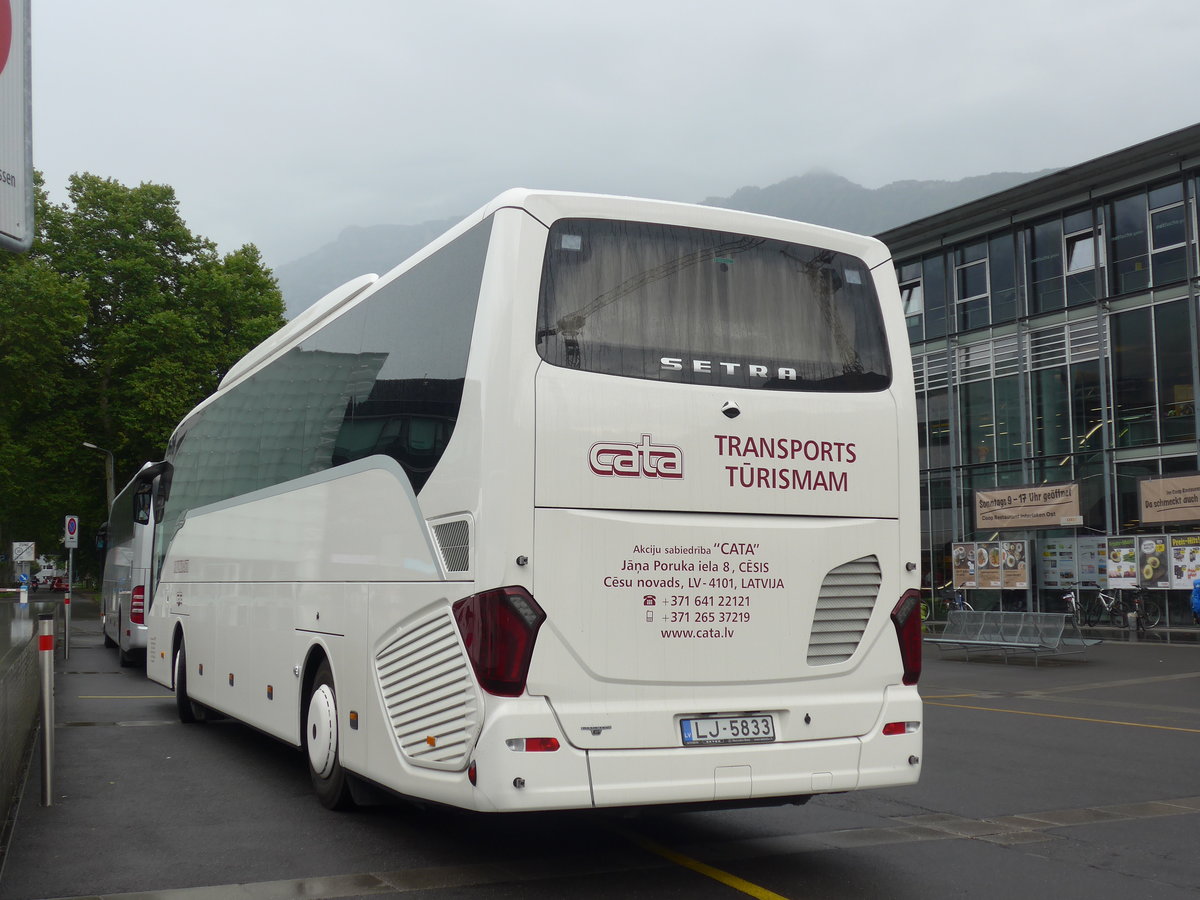 (195'014) - Aus Lettland: Cata, Cesis - LJ-5833 - Setra am 21. Juli 2018 beim Bahnhof Interlaken Ost