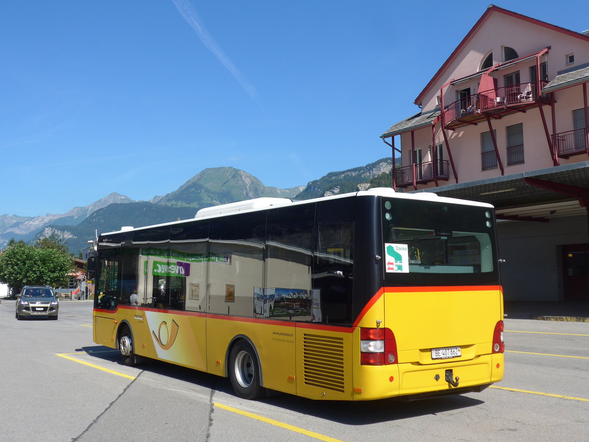 (195'241) - AVG Meiringen - Nr. 62/BE 407'862 - MAN/Gppel am 29. Juli 2018 in Meiringen, Postautostation