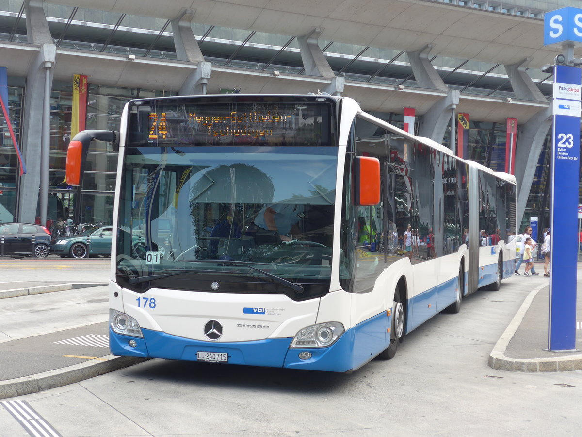 (195'459) - VBL Luzern - Nr. 178/LU 240'715 - Mercedes am 1. August 2018 beim Bahnhof Luzern