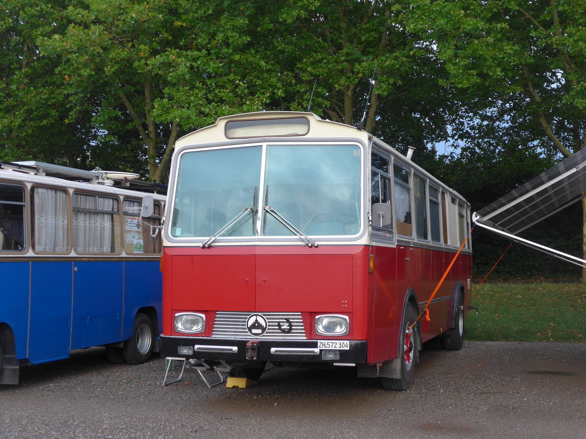 (195'872) - Niederer F., Langwiesen - ZH 572'304 - Saurer/Tscher (ex Solr+Fontana, Ilanz) am 17. August 2018 in Wettingen, Zirkuswiese