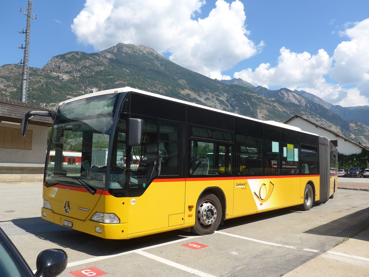 (196'066) - TMR Martigny - Nr. 129/VS 32'077 - Mercedes am 19. August 2018 beim Bahnhof Gampel-Steg