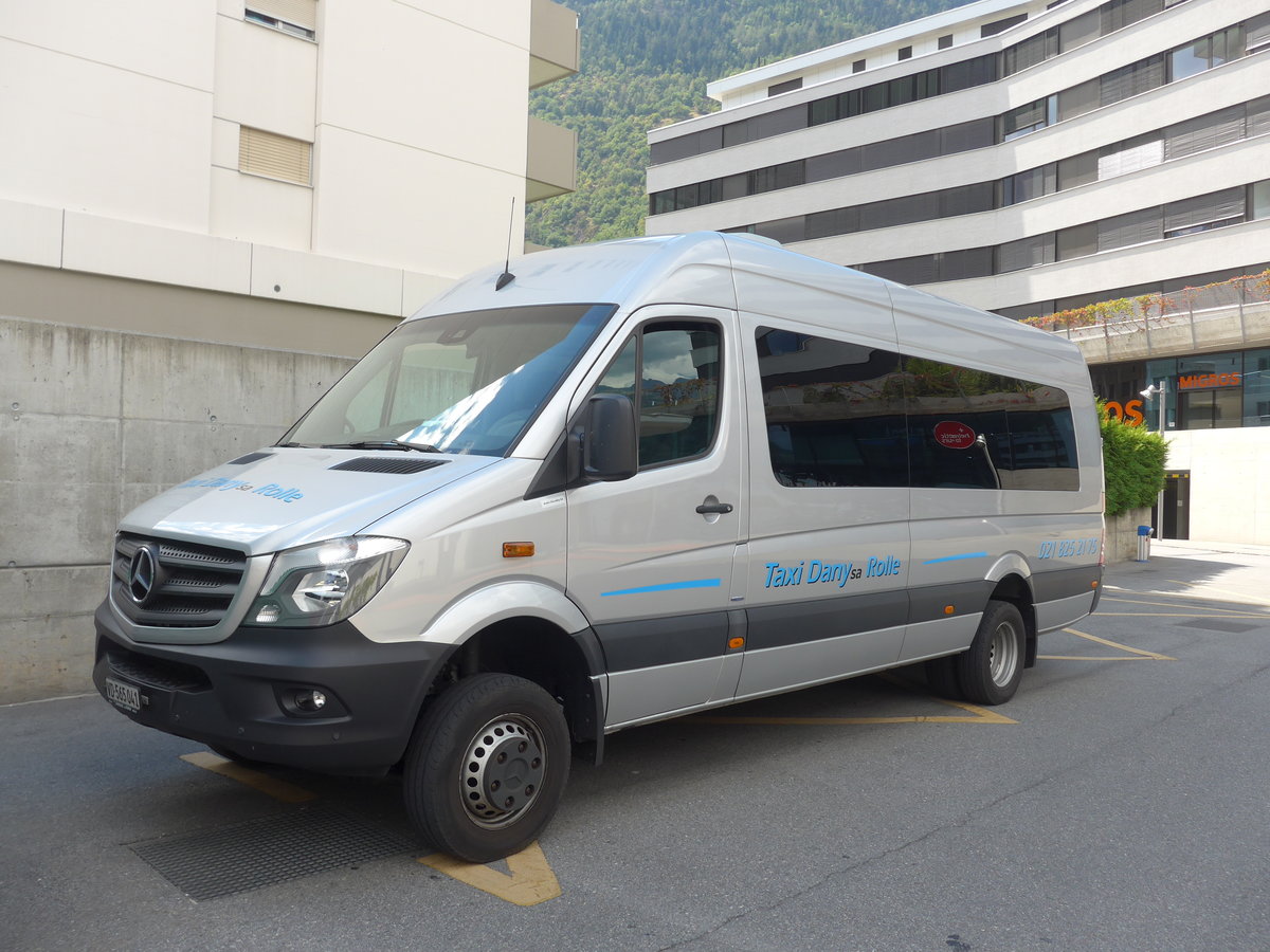 (196'073) - Taxi Dany, Rolle - VD 565'041 - Mercedes am 19. August 2018 beim Bahnhof Visp