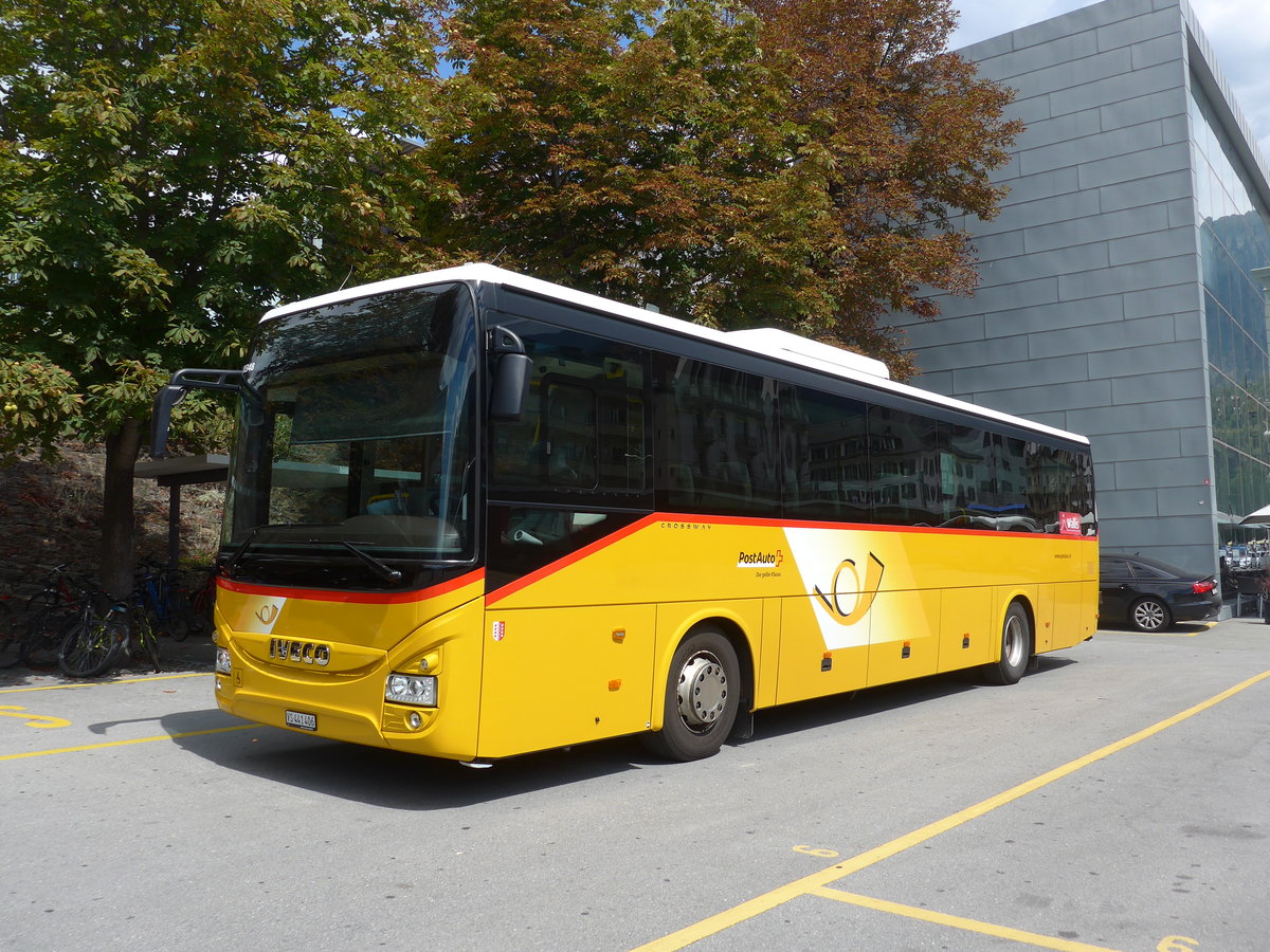 (196'075) - PostAuto Wallis - VS 441'406 - Iveco am 19. August 2018 beim Bahnhof Brig