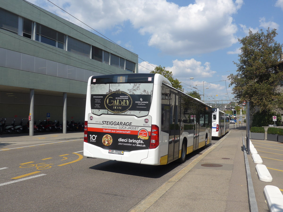 (196'134) - VBSH Schaffhausen - Nr. 22/SH 38'022 - Mercedes am 20. August 2018 beim Bahnhof Schaffhausen