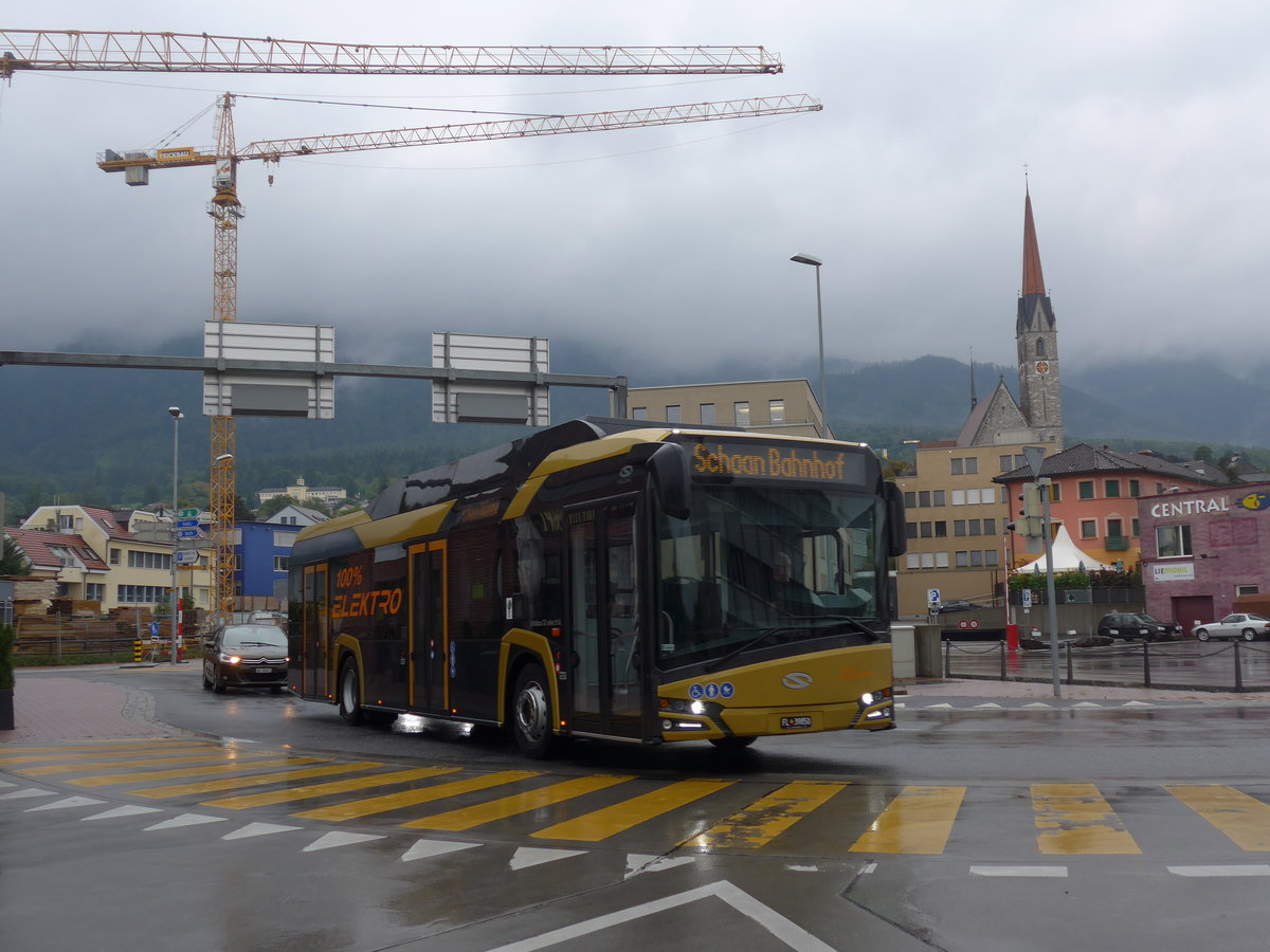 (196'304) - LBA Vaduz - Nr. 50/FL 39'850 - Solaris am 1. September 2018 beim Bahnhof Schaan