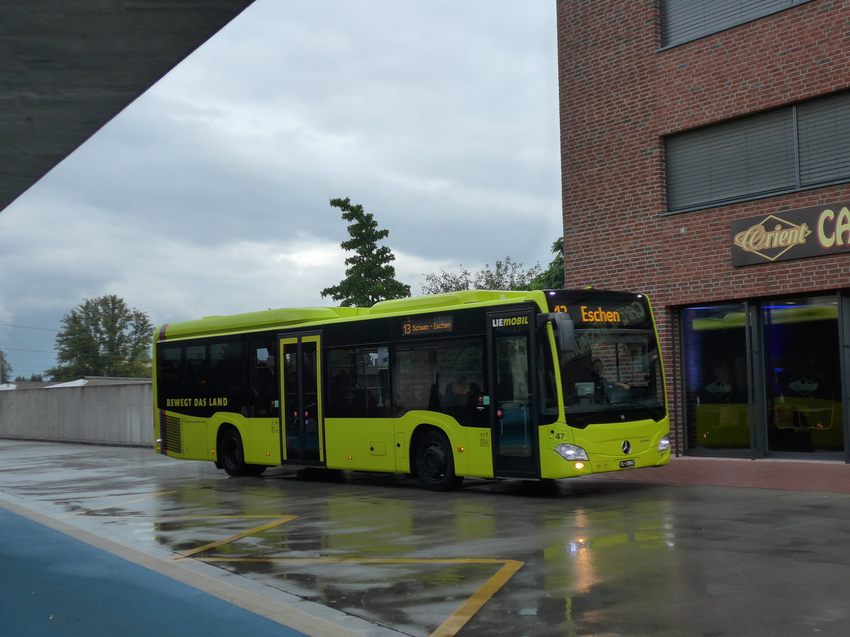 (196'308) - LBA Vaduz - Nr. 47/FL 39'847 - Mercedes am 1. September 2018 beim Bahnhof Schaan