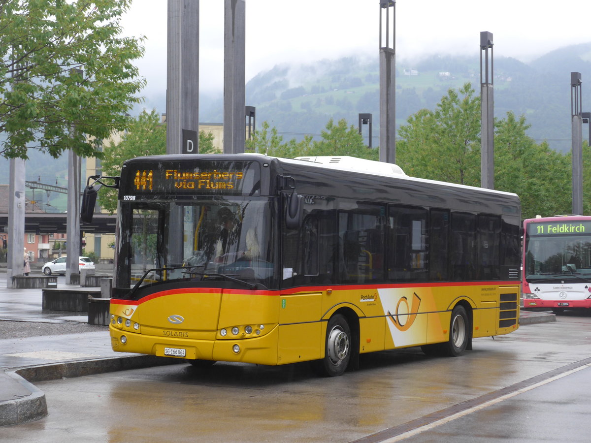 (196'338) - Heim, Flums - SG 166'064 - Solaris am 1. September 2018 beim Bahnhof Sargans