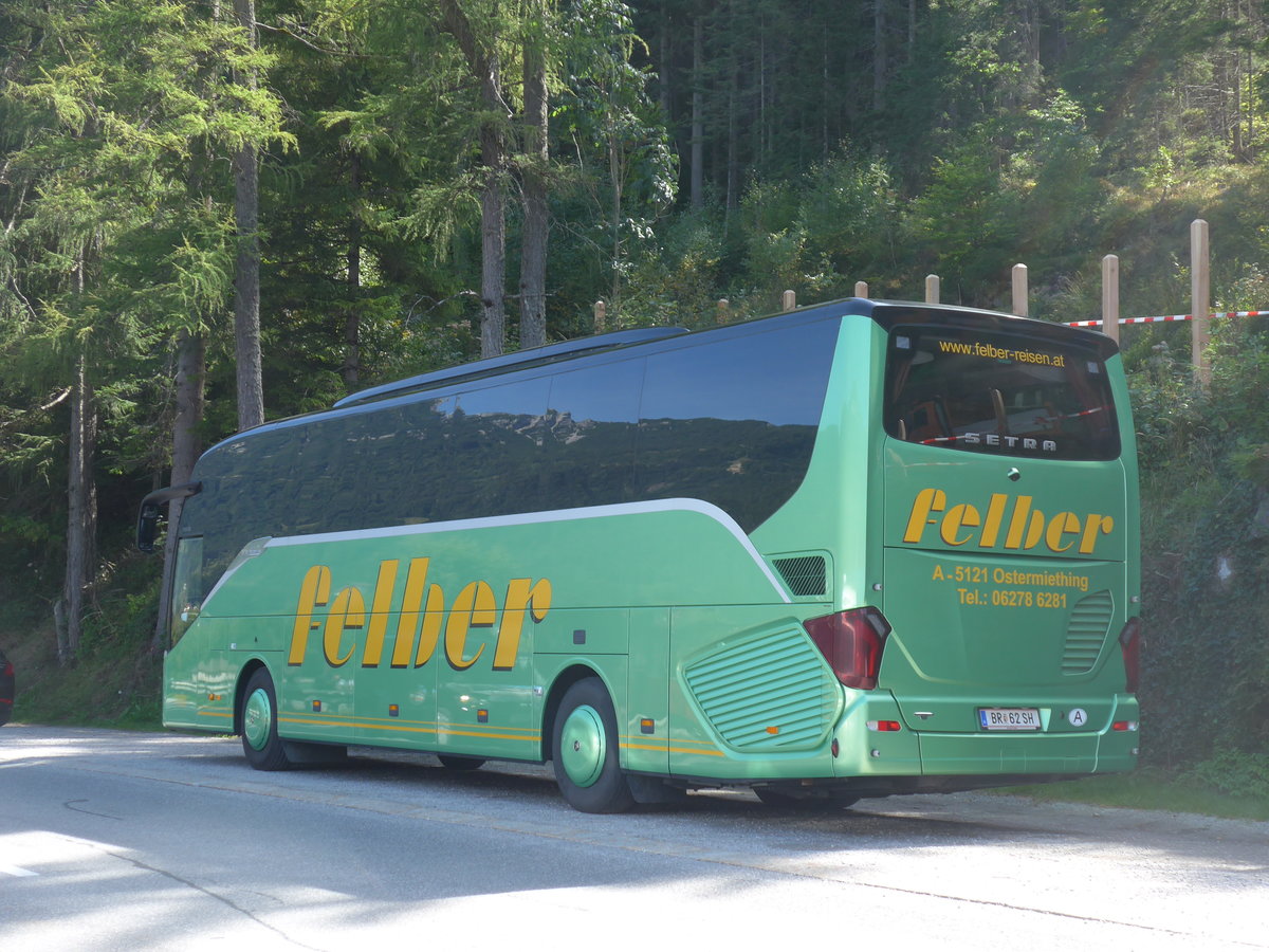 (196'809) - Felber, Ostermiething - BR 82 SH - Setra am 11. September 2018 in Maurach, Seespitz