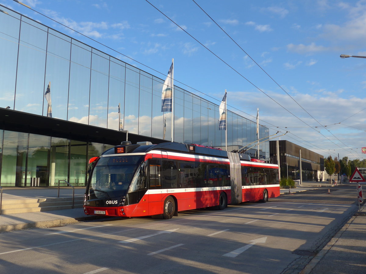 (197'571) - OBUS Salzburg - Nr. 354/S 935 TB - Solaris Gelenktrolleybus am 14. September 2018 in Salzburg, Messe