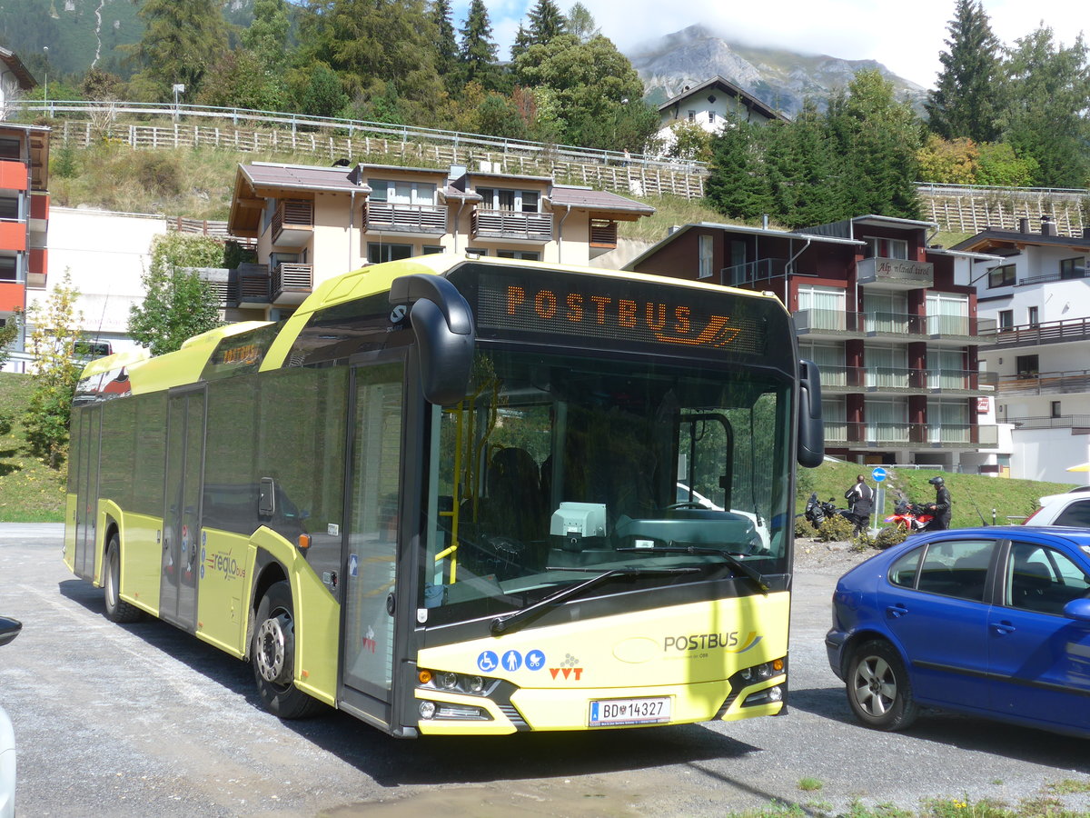 (197'640) - PostBus - BD 14'327 - Solaris am 15. September 2018 in St. Anton, Terminal Ost