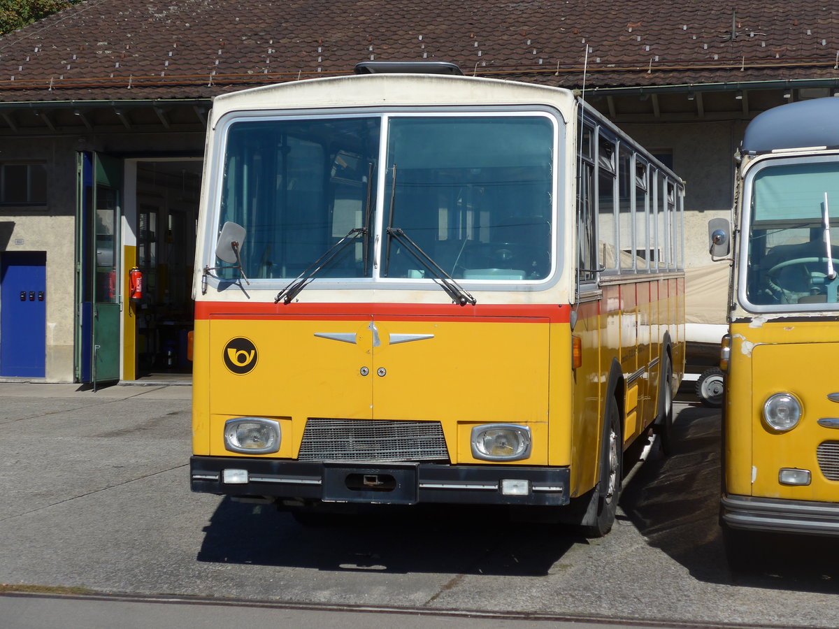 (198'249) - Oldie-Tours Zrisee, Wollerau - Saurer/Hess (ex Wohlgemuth, Hochwald) am 13. Oktober 2018 in Uznach, Garage