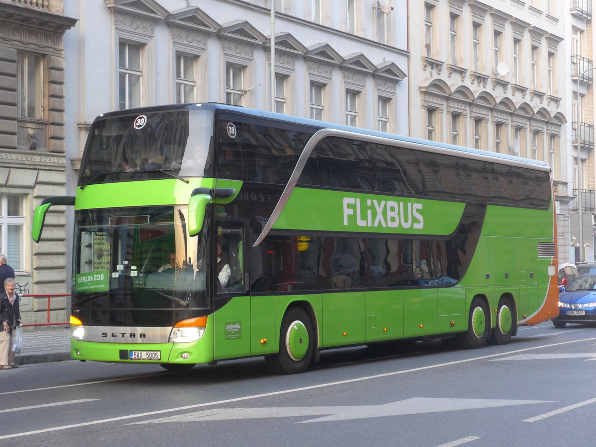 (198'461) - Umbrella, Praha - Nr. 39/5AX 5005 - Setra am 18. Oktober 2018 in Praha, Florenc