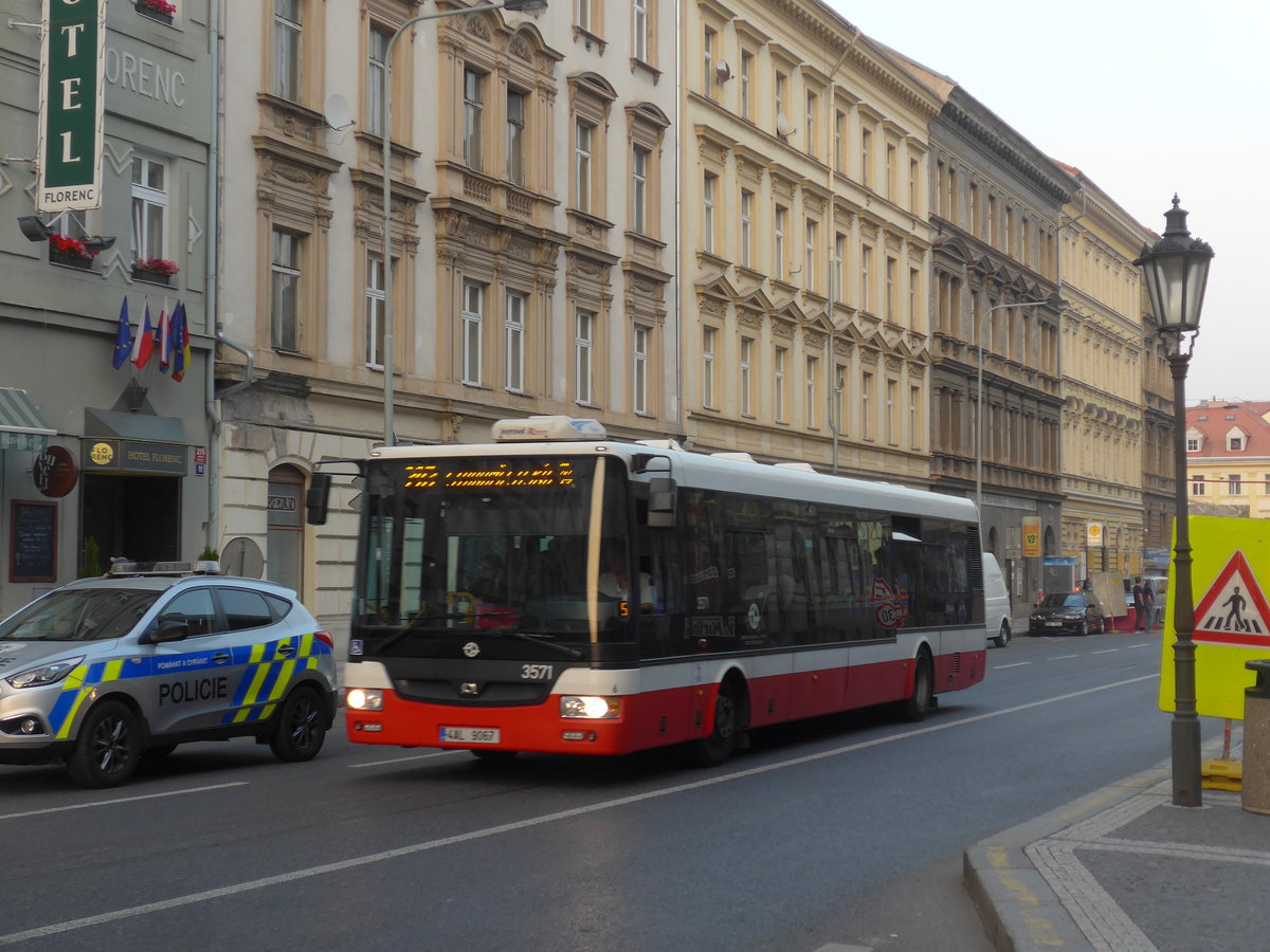 (198'464) - DPP Praha - Nr. 3571/4AL 9067 - SOR am 18. Oktober 2018 in Praha, Florenc