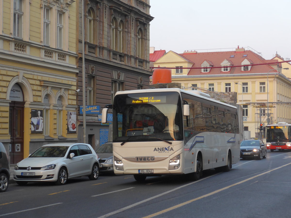 (198'466) - Anexia, Rakovnk - 3SL 8342 - Iveco am 18. Oktober 2018 in Praha, Florenc