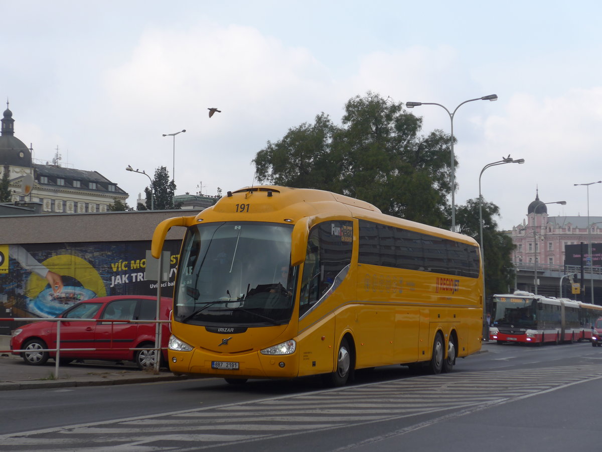 (198'587) - Student Agency, Brno - Nr. 191/8B7 2191 - Volvo/Irizar am 19. Oktober 2018 in Praha, Florenc