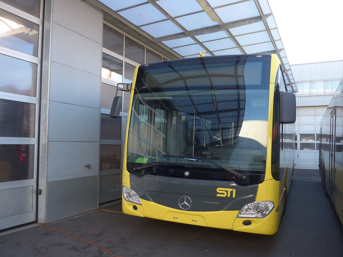 (199'570) - STI Thun - Nr. 404 - Mercedes am 25. November 2018 in Thun, Garage