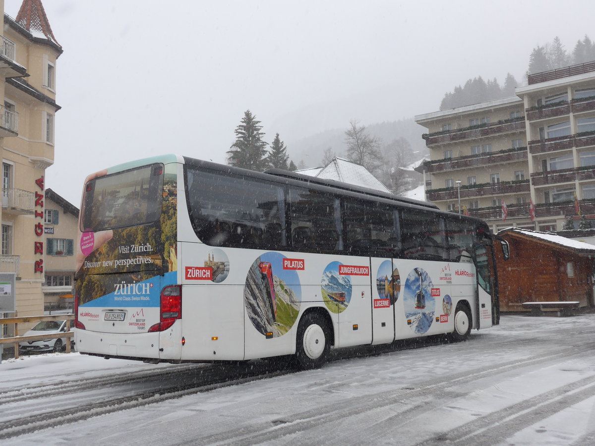 (199'889) - Hilrio, Schtz - LU 254'802 - Setra (ex Marti, Kallnach) am 10. Dezember 2018 beim Bahnhof Grindelwald