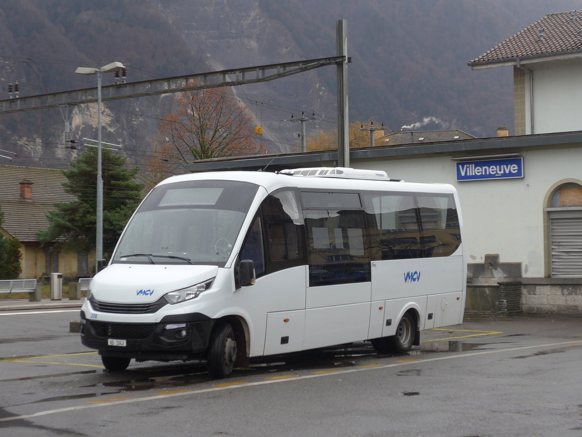 (200'034) - VMCV Clarens - Nr. 208/VD 1042 - Iveco/Rosero am 17. Dezember 2018 beim Bahnhof Villeneuve