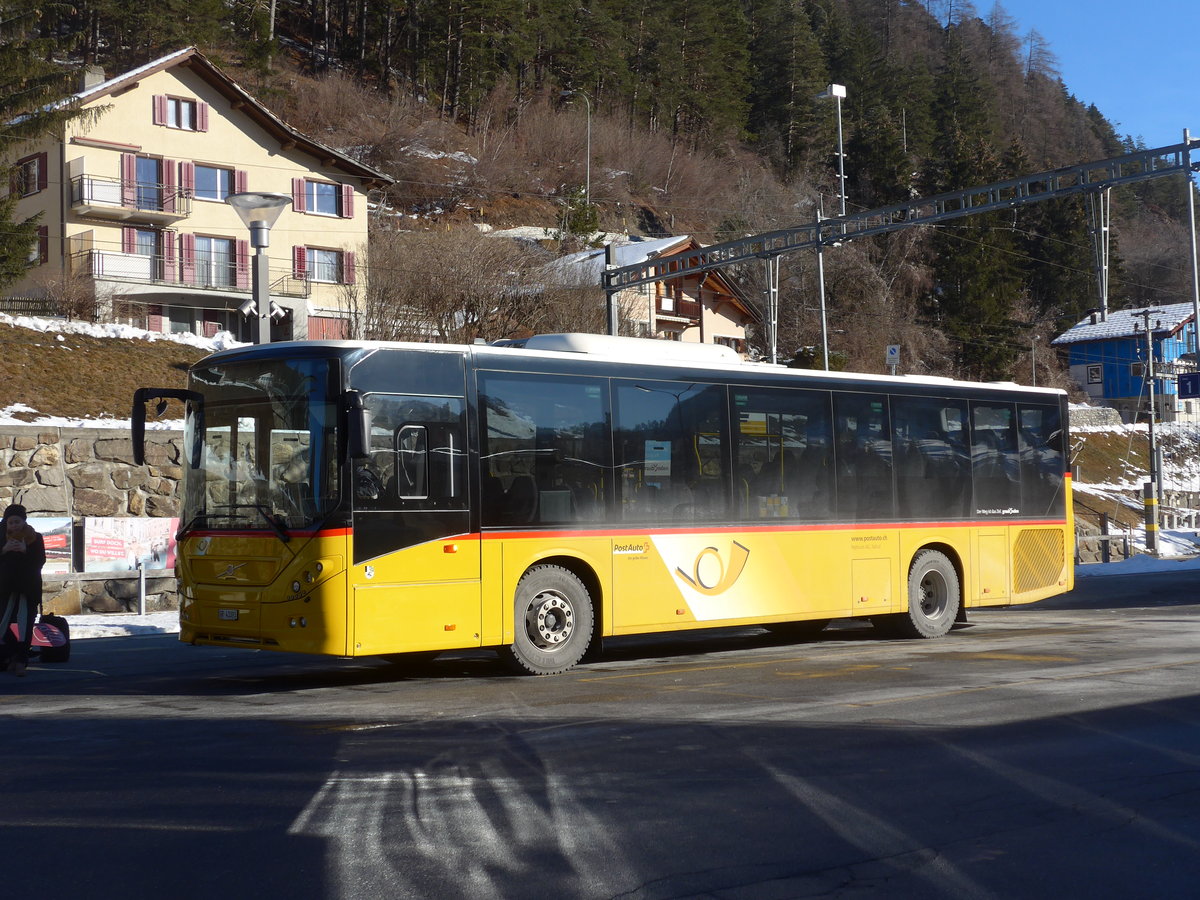 (200'294) - Reptrans, Salouf - GR 43'393 - Volvo am 26. Dezember 2018 beim Bahnhof Tiefencastel