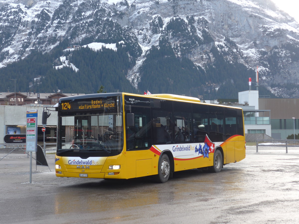 (200'478) - AVG Grindelwald - Nr. 13/BE 407'170 - MAN/Gppel am 1. Januar 2019 beim Bahnhof Grindelwald