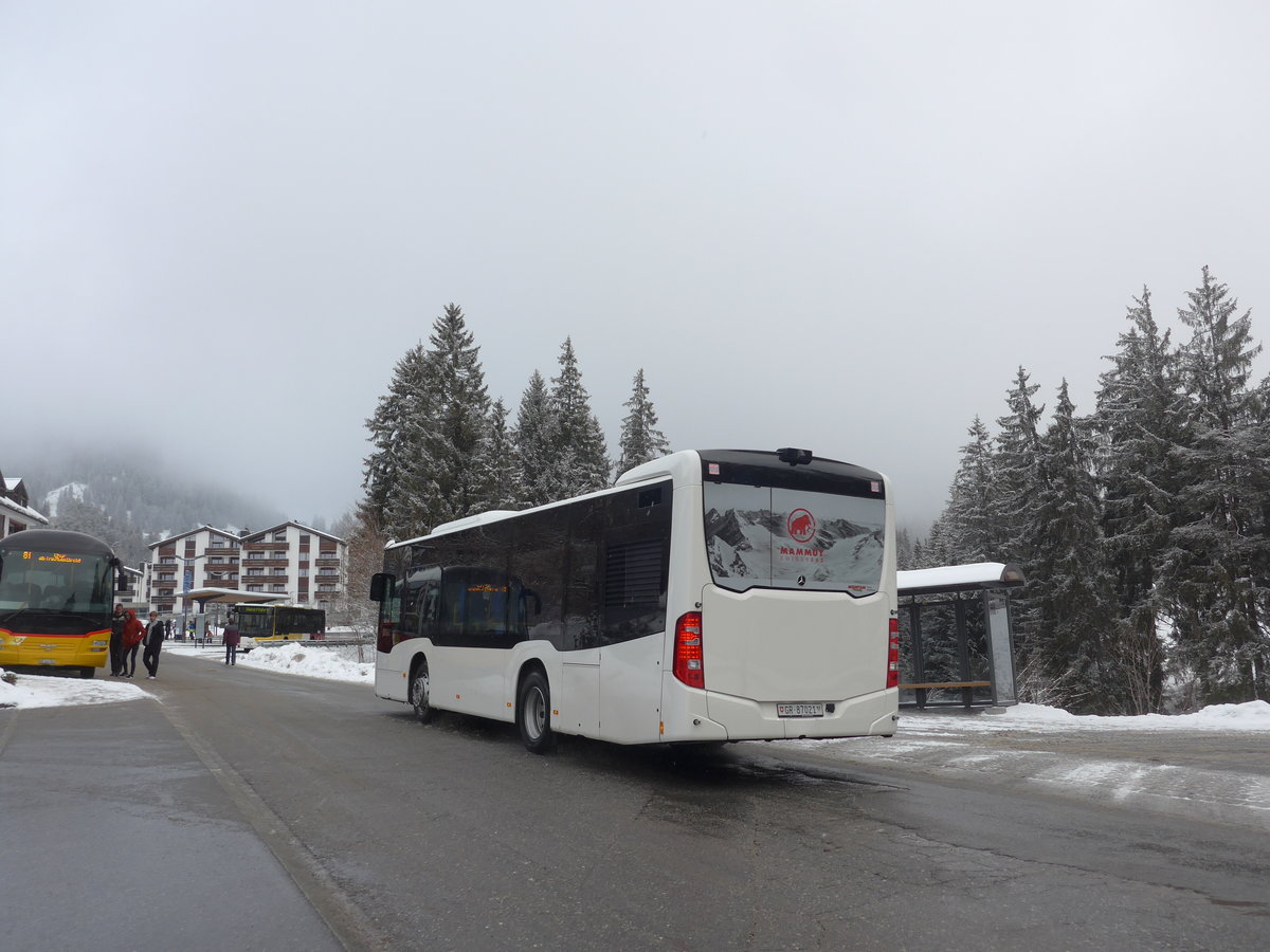 (200'566) - Stuppan, Flims - GR 87'021 - Mercedes am 2. Januar 2019 in Laax, Bergbahnen