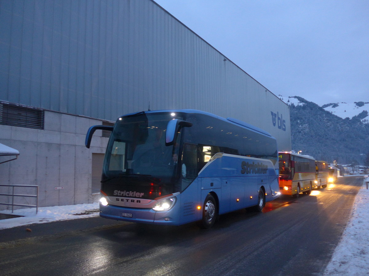 (200'679) - Strickler, Neuheim - ZG 36'425 - Setra am 12. Januar 2019 beim Bahnhof Frutigen