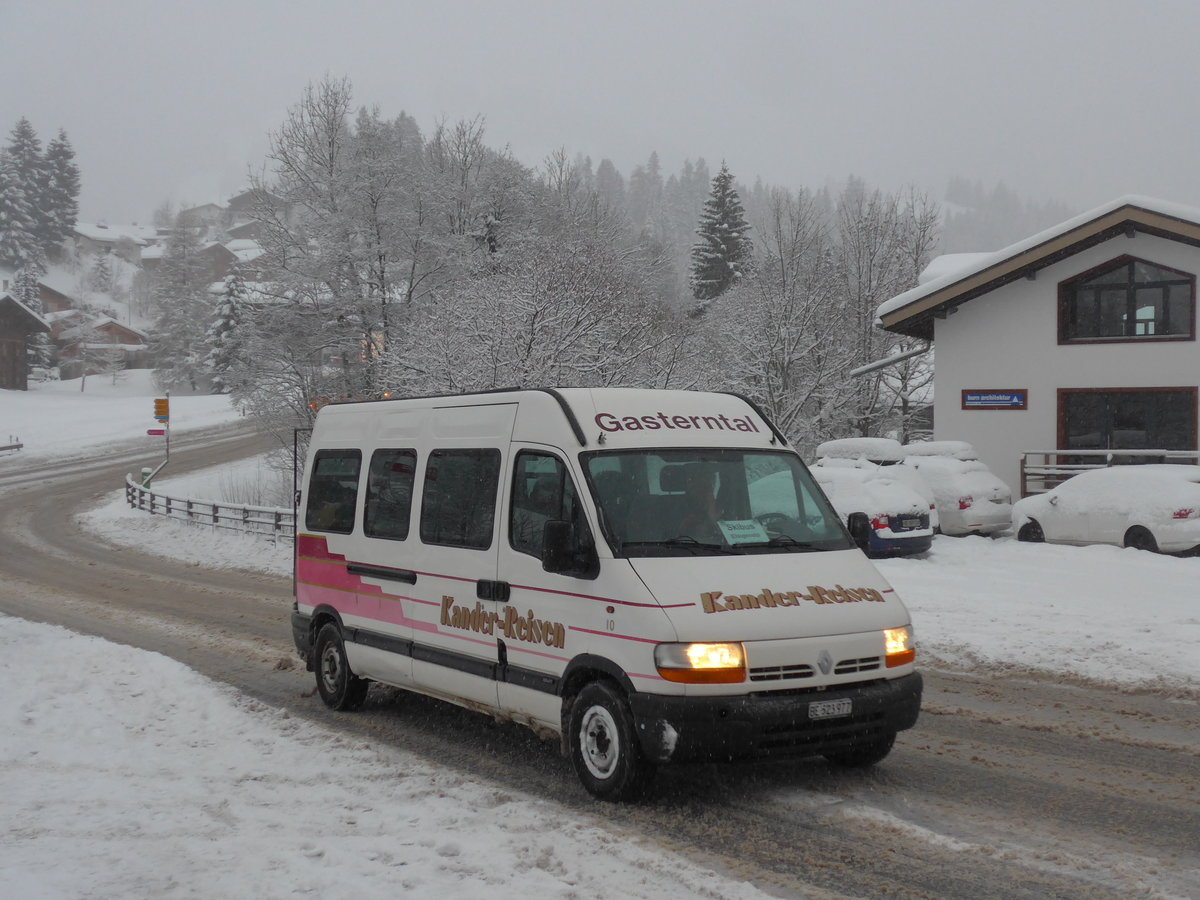 (201'049) - Kander-Reisen, Frutigen - Nr. 10/BE 523'977 - Renault am 13. Januar 2019 in Adelboden, Oey