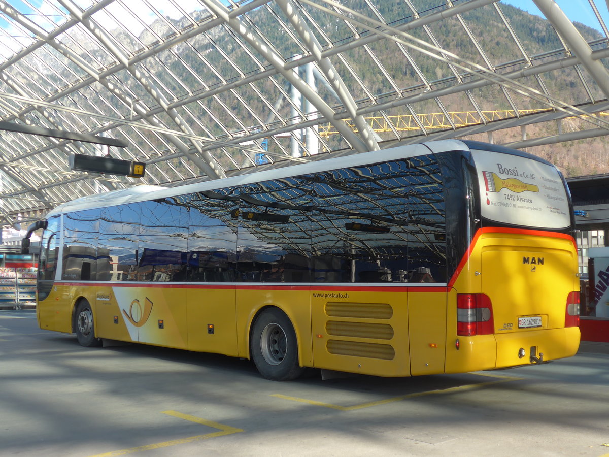 (202'136) - PostAuto Graubnden - GR 162'981 - MAN am 10. Mrz 2019 in Chur, Postautostation